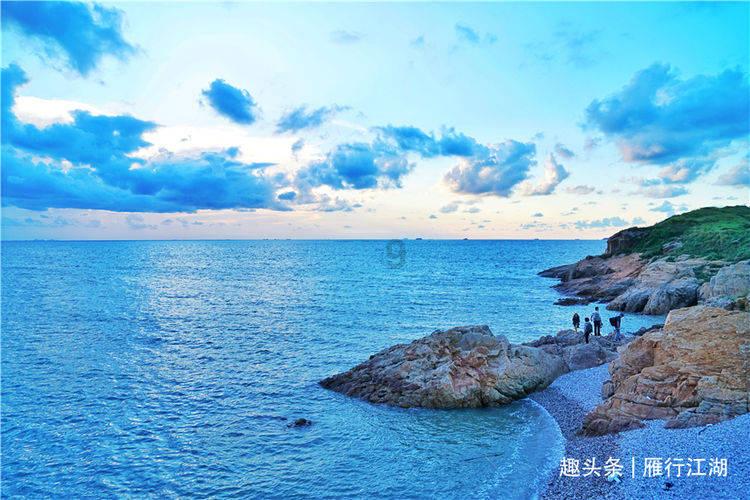 陈冠希到篮网主场看球，赛后和爱德华兹亲切交流