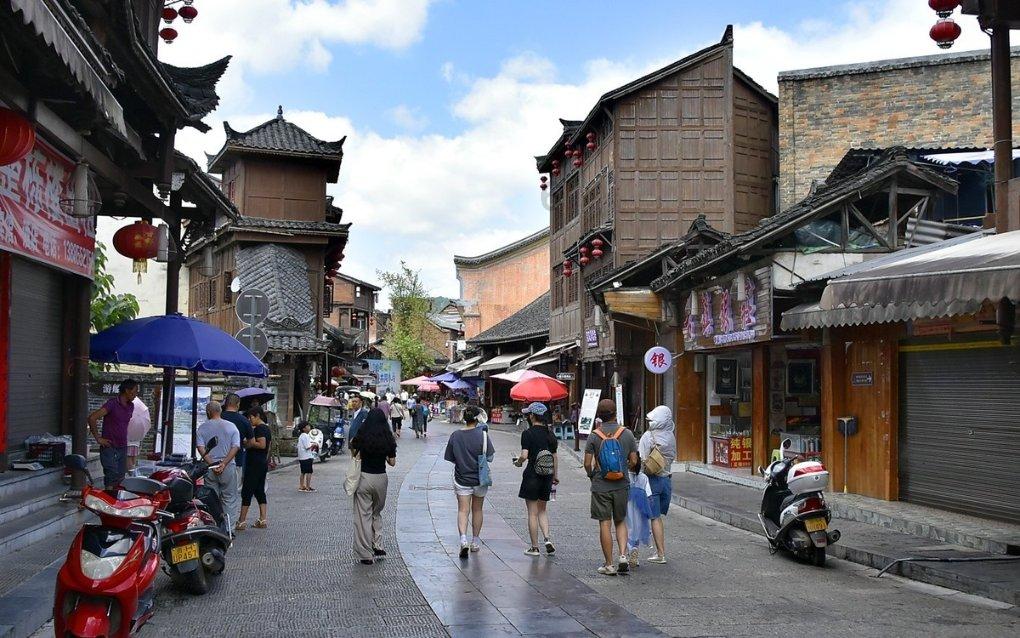 河南南阳：全面开展安全大排查大整治行动 | 多地紧急部署校园消防安全工作，有的要求拆除阻碍逃生的防盗网